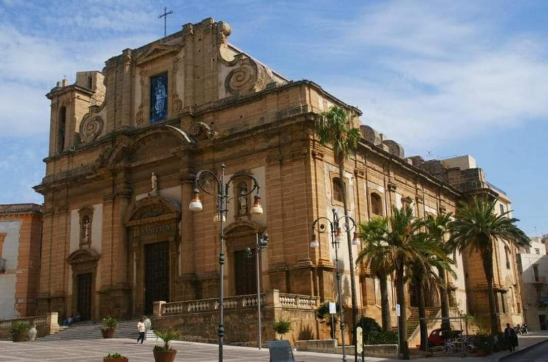 La Suite Del Campanile Sciacca Bagian luar foto